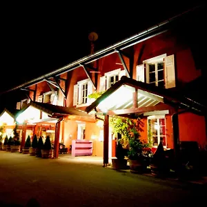Hotel De Maison Rouge