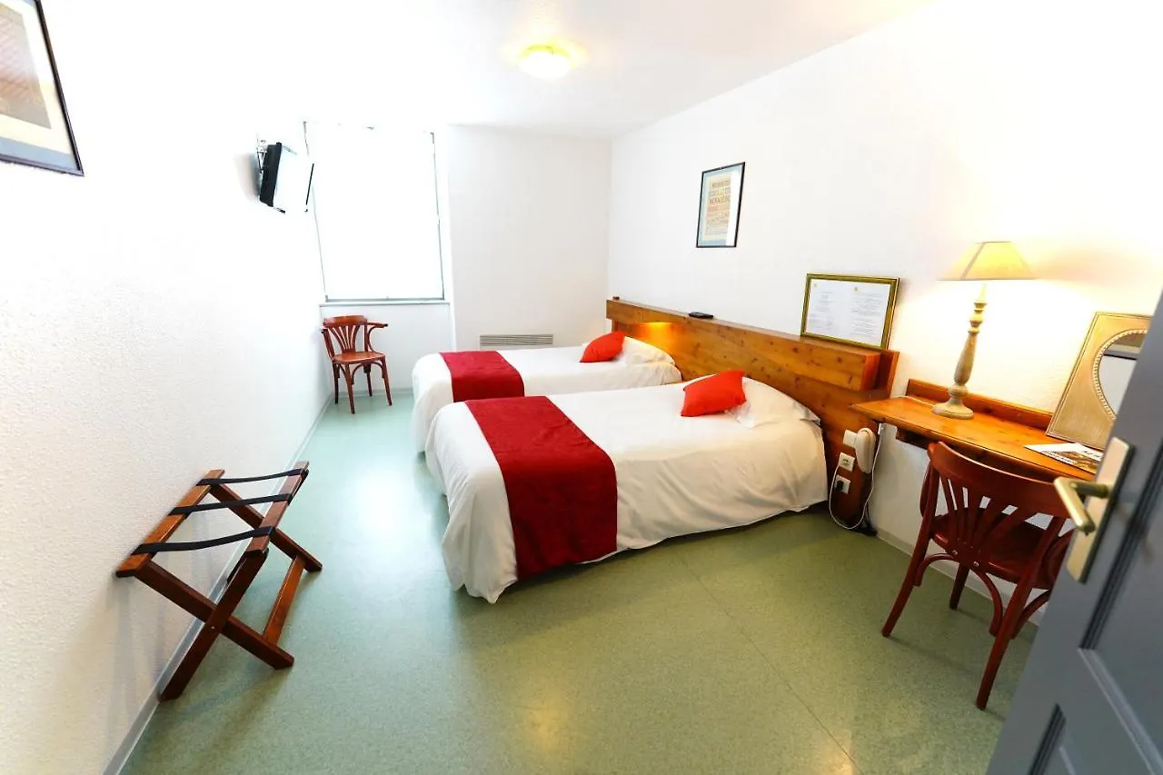 Logis Hotel Le Relais Des Remparts Allanche