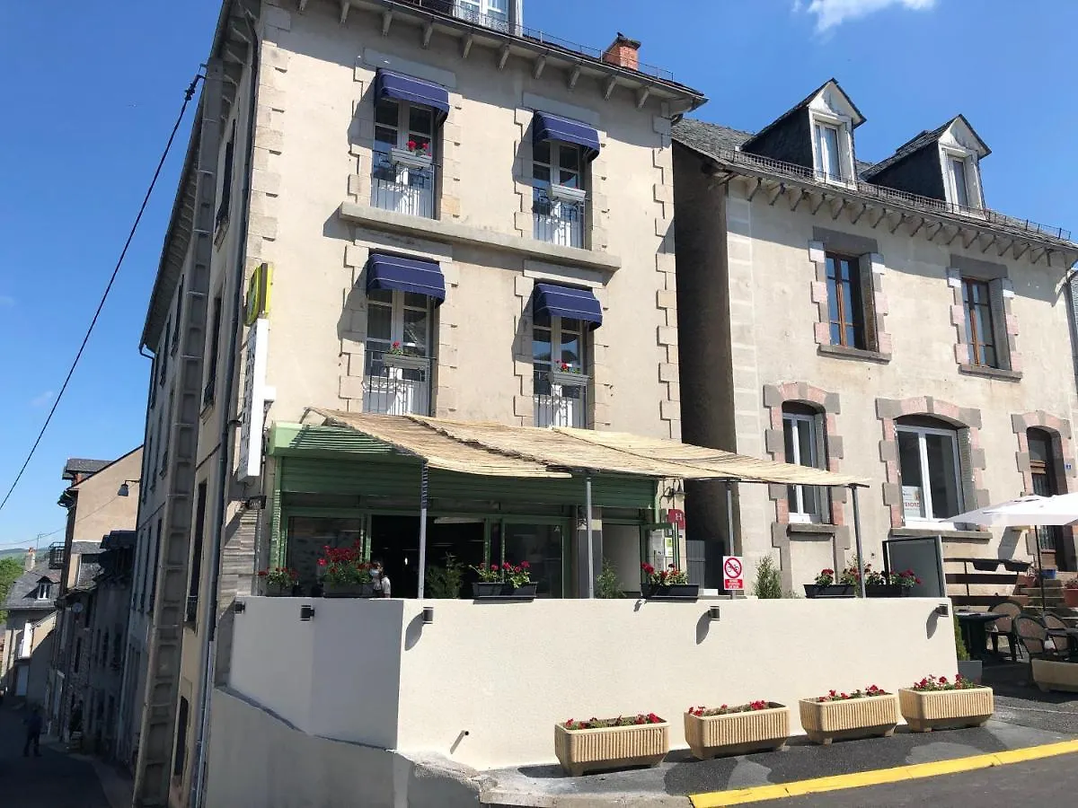 Logis Hotel Le Relais Des Remparts Allanche