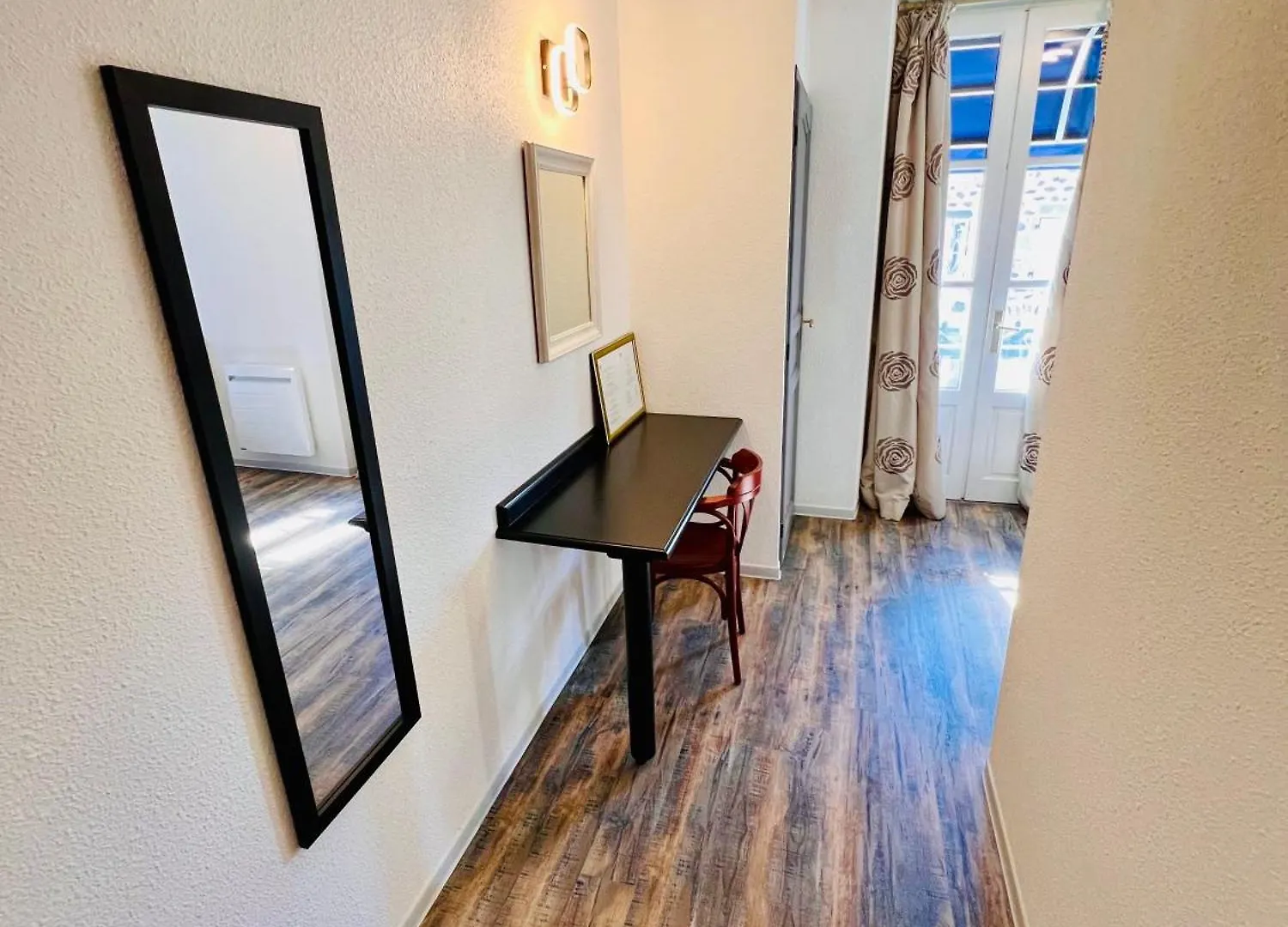 Logis Hotel Le Relais Des Remparts Allanche 2*,  France
