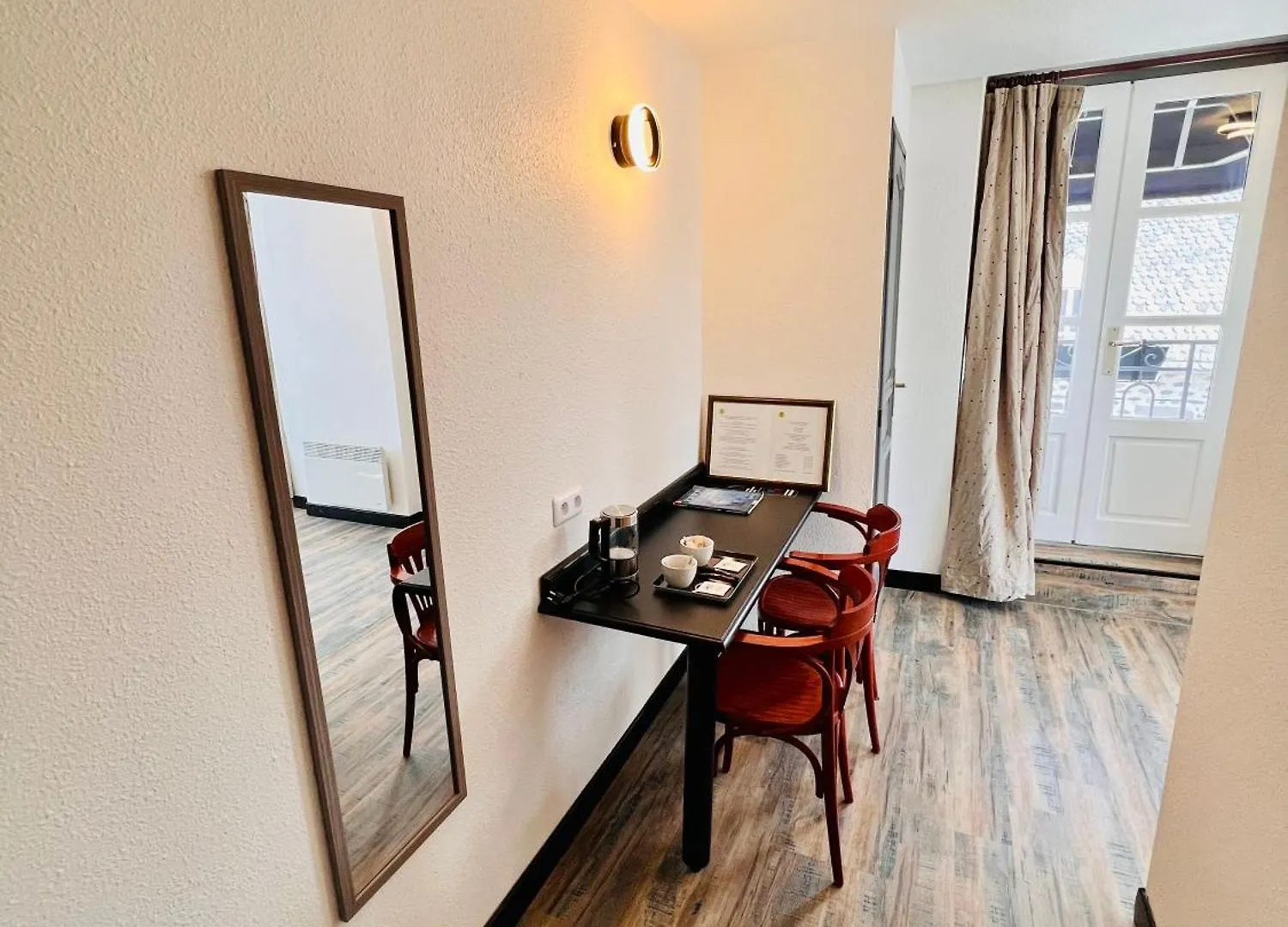 **  Logis Hotel Le Relais Des Remparts Allanche France